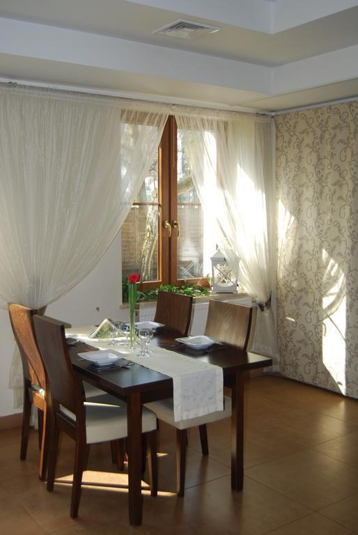 Hotel Restauracja Cztery Pory Roku Orneta Exteriér fotografie