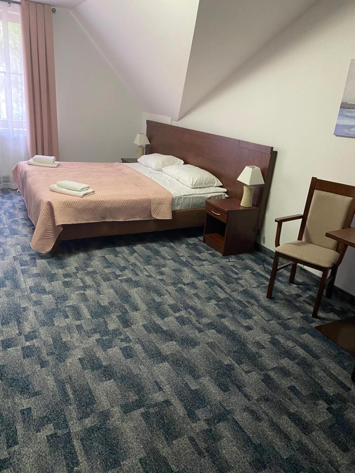 Hotel Restauracja Cztery Pory Roku Orneta Exteriér fotografie
