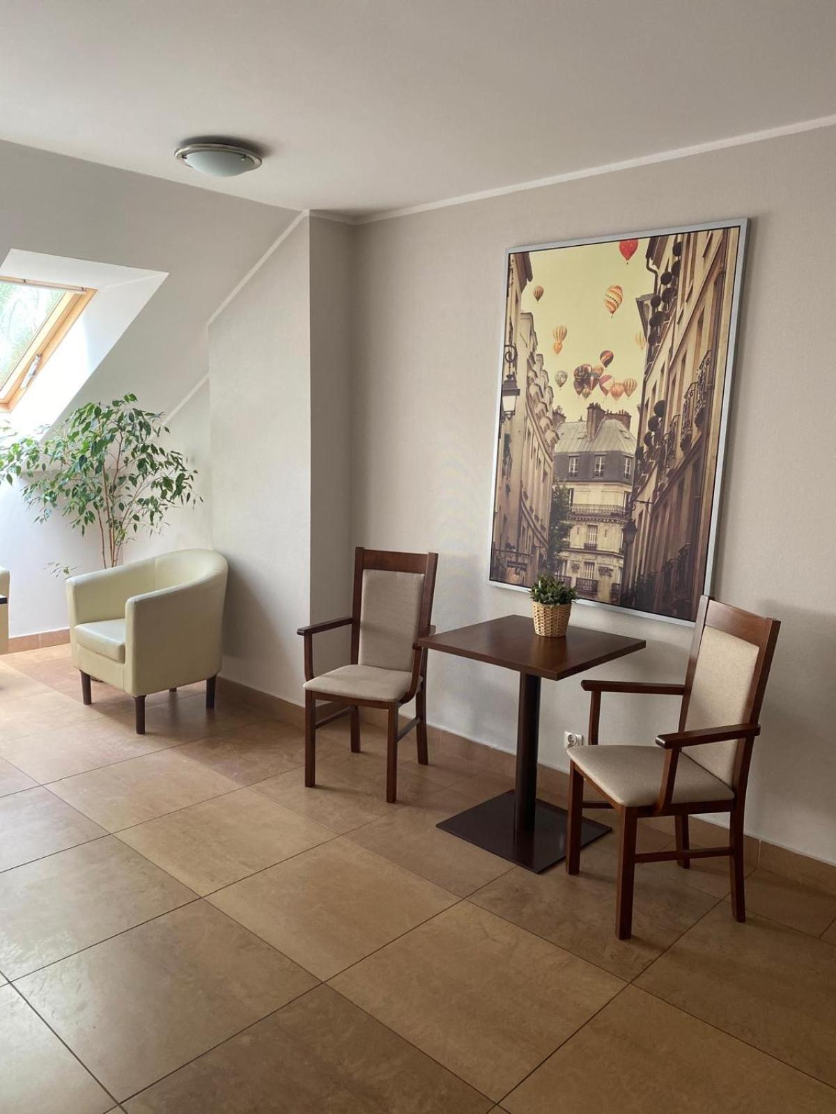 Hotel Restauracja Cztery Pory Roku Orneta Exteriér fotografie